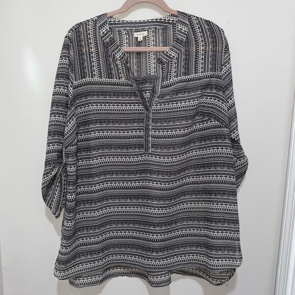 ANTILIA FEMME Top SIZE 1X Black and White Popover Tunic Tabbed 3/4 Sleeves - Picture 6 of 6